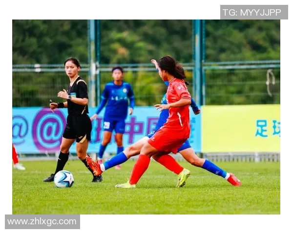 女足球明星精彩瞬间集锦视频与图片分享，感受她们的热情与实力